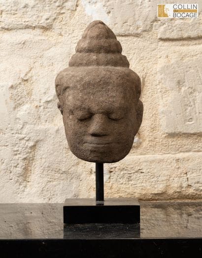 CAMBODGE, XIIIème siècle.
Masque de Bouddha...