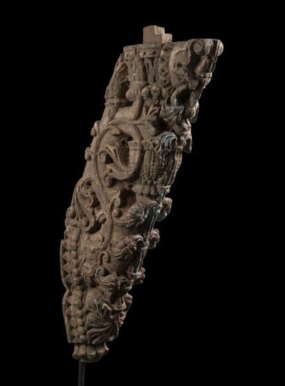 ASIE DU SUD EST, XXème siècle. Vyala sculpté...