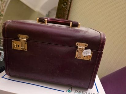 Ochre leather vanity