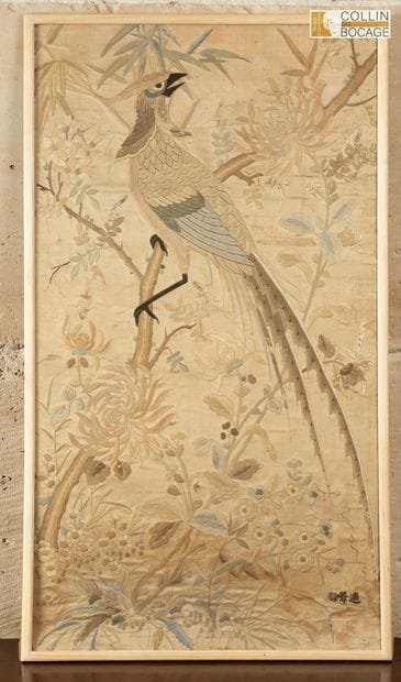 JAPON et TIBET
 - oiseau branché. Soierie....