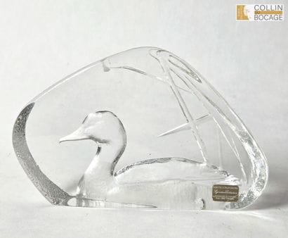MATS JONASSON
Sweden
paperweight with carved...