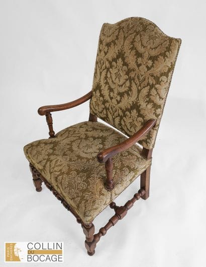 Fauteuil de style Louis XIII
haut : 108 ...