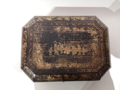 CHINA 
Tea box
Black lacquered wood 
Made...
