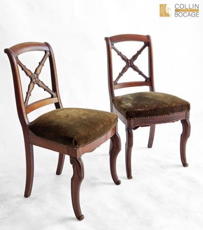 Paire de chaises à dossier en croisillon,...
