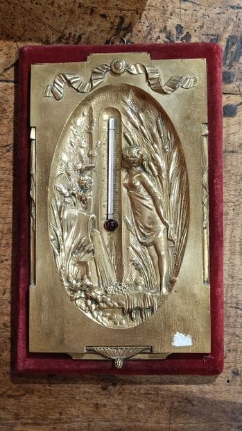 Bronze barometer. Made around 1900 
H: 28...