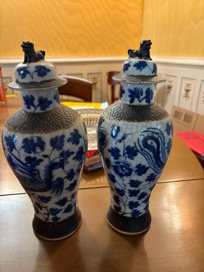 (CHINA) Pair of lidded bowls decorated with...