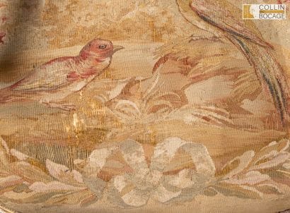 Mobilier de salon en bois doré tapisserie...