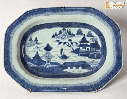 CHINA 
Octagonal soup bowl, decorated with...