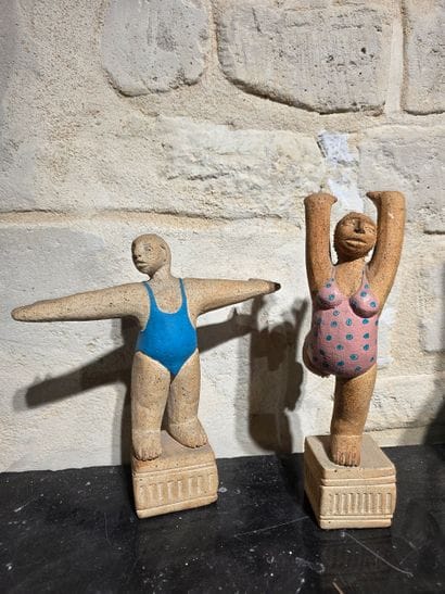 Ecole contemporaine
Paire de baigneurs 
Grès,...