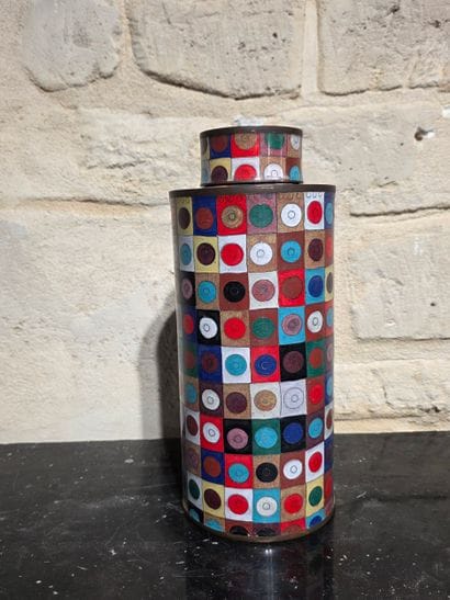 Fabienne JOUVIN
Vase cylindrique couvert
Cuivre...
