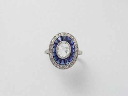 Bague marquise en or et platine, ornée d'une...