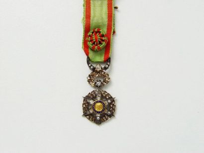 Décoration en or, argent et émail, 
