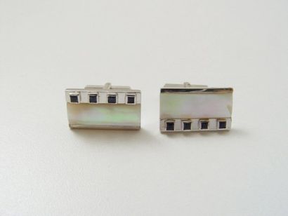 Paire de boutons de manchettes rectangulaires...