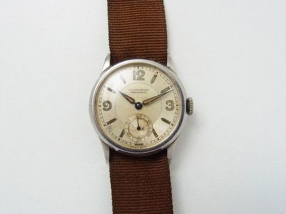 MOVADO
Montre bracelet en acier, cadran argenté...