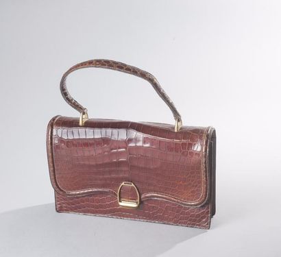 HERMES, Paris

Sac en crocodile marron à...