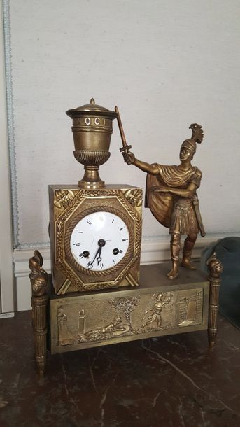 Pendule en bronze doré dite au 