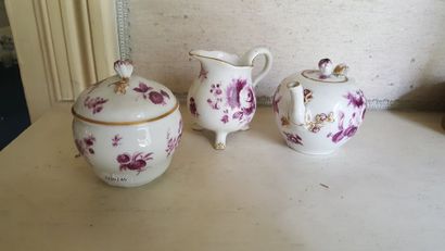 Ensemble en ancienne porcelaine allemande...