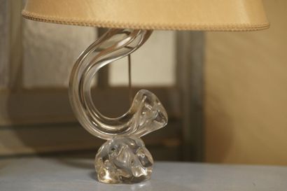 Lampe en verre. Daum France.