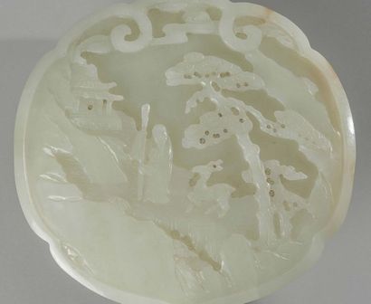 SUPERBE SCEPTRE RUYI en jade blanc très légèrement...