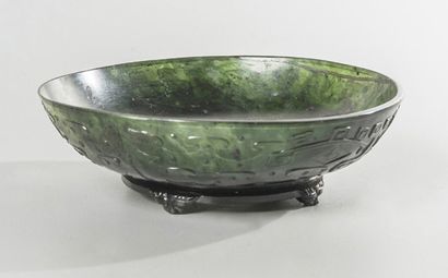 PETITE COUPE creuse en jade à talon quadripode...