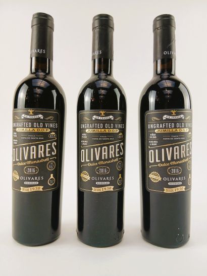 3 bottles Bodegas Olivares, Dulce Monastrel...