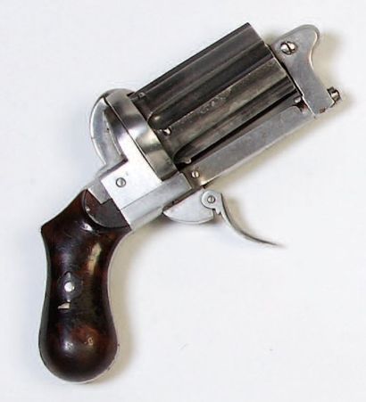 REVOLVER POIVRIÈRE À BROCHE CHAINEUX, DOUBLE...