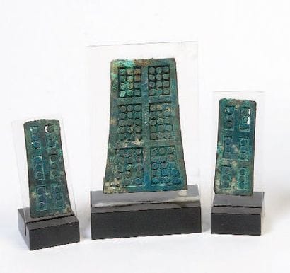ENSEMBLE DE 3 PLAQUES DE DÉFENSE DE POITRINE...