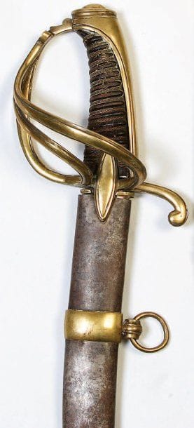 SABRE D'OFFICIER DE CAVALERIE LÉGÈRE Poignée...