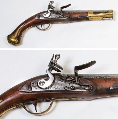 PISTOLET D'ARÇON À SILEX Canon rond à méplat...