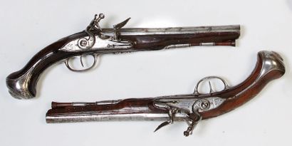 PAIRE DE PISTOLETS À SILEX D'OFFICIER Canons...