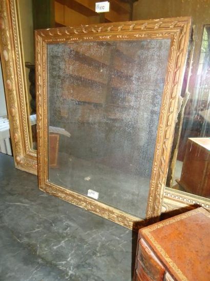 Miroir rectangulaire en bois sculpté