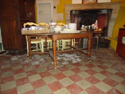 Table de salle à manger en bois ovale à abatant...