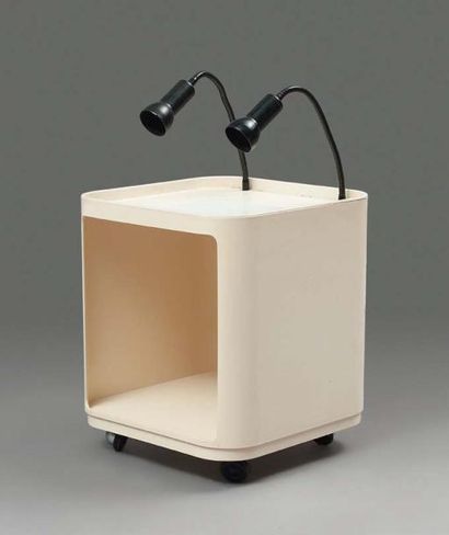 CASTELLI Anna -KARTELL, vers 1970
Petit meuble...