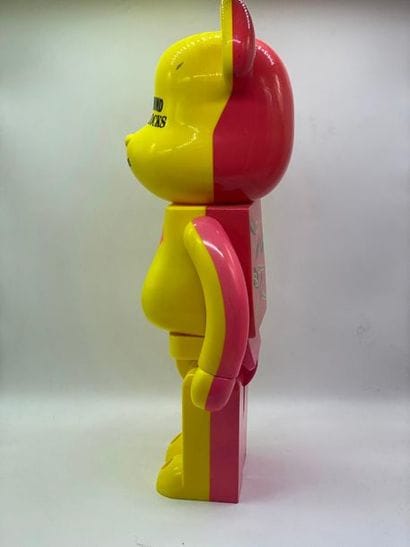 Be@rbrick 

Sex Pistols : Never Mind the...