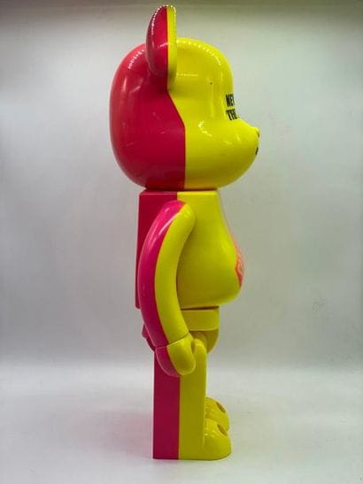 Be@rbrick 

Sex Pistols : Never Mind the...