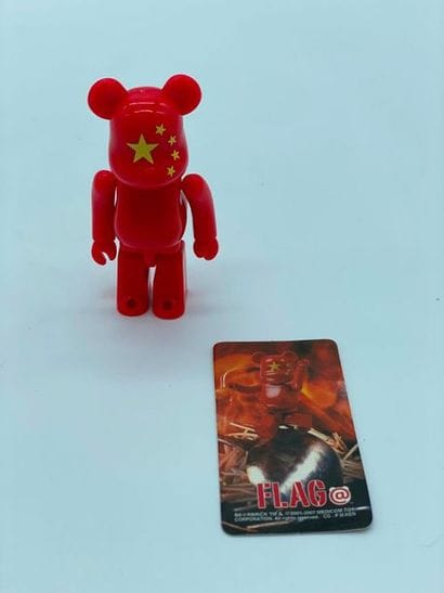 Be@rbrick 

Series 15 – China (Flag) 100%,...