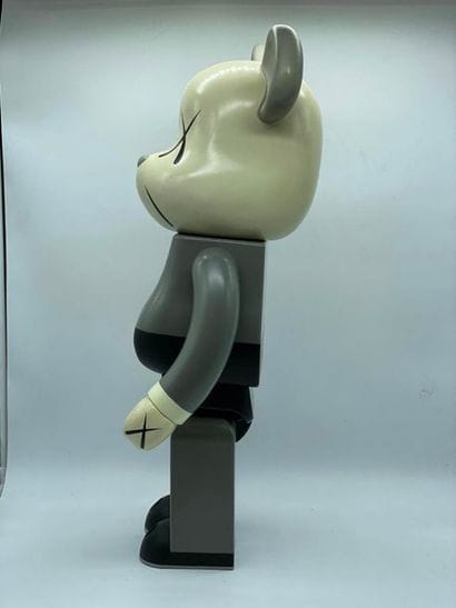 Be@rbrick X KAWS

Companion (Grey) 1000%,...
