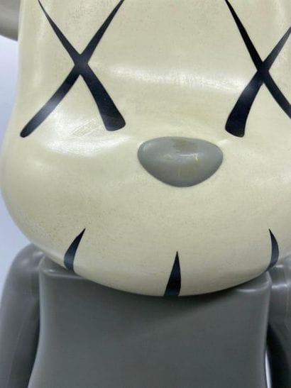 Be@rbrick X KAWS

Companion (Grey) 1000%,...