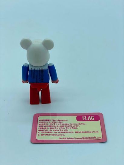 Be@rbrick 

Series 17 – Russia (Flag) 100%,...