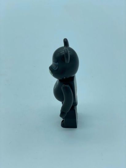 Be@rbrick 

Series 17 – K 20 (Horror) 100%,...