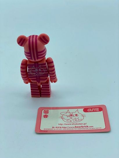 Be@rbrick 

Series 19 – Shokotan (Cute) 100%,...