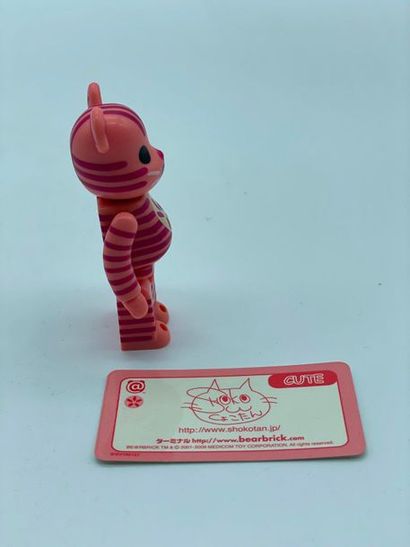 Be@rbrick 

Series 19 – Shokotan (Cute) 100%,...