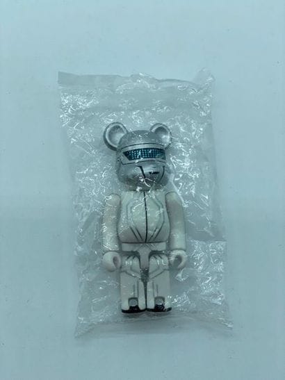 Be@rbrick 

Series 21 – Daft Punk Tron Silver...