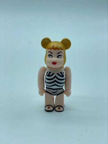 Be@rbrick 

Series 21 – Barbie (Cute) 100%,...
