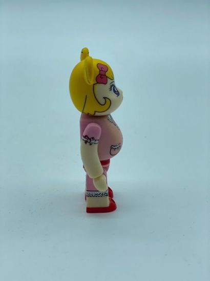 Be@rbrick 

Chiaki 



Figurine en vinyle...