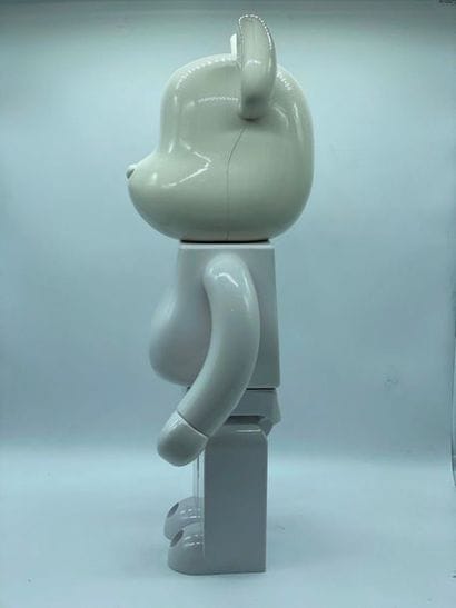 Be@rbrick 

Prototype Blanc 1000%



Figurine...