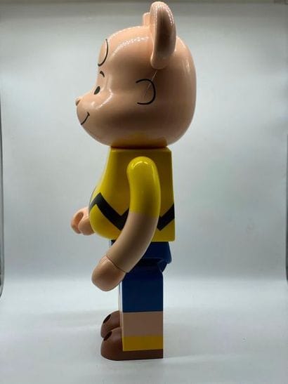 Be@rbrick 

PEANUTS Charlie Brown 1000%,...
