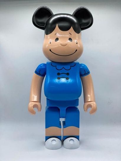 Be@rbrick 

PEANUTS Lucy 1000%, 2016 



Figurine...
