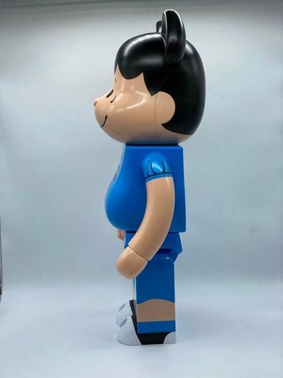Be@rbrick 

PEANUTS Lucy 1000%, 2016 



Figurine...