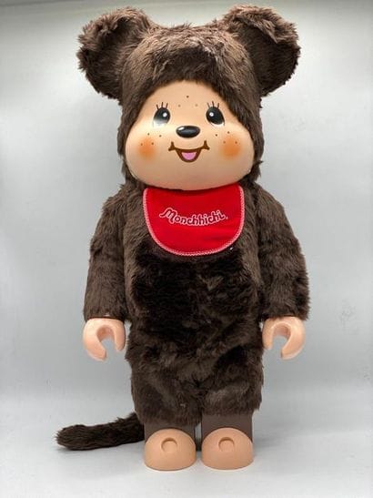 Be@rbrick 

Monchhichi 1000%, 2016 



Figurine...